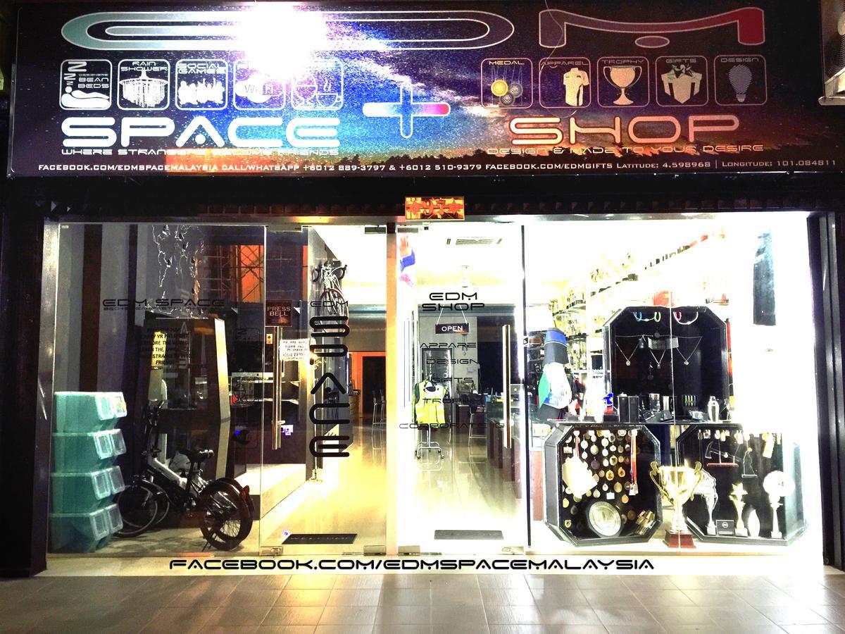 Edm Space ايبوه المظهر الخارجي الصورة
